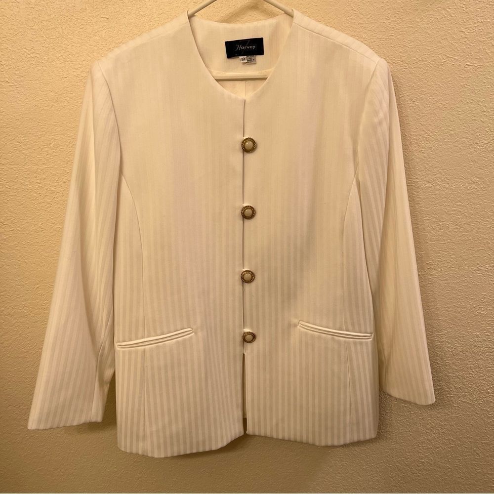 Z Harvey Classic, Chic White Long Sleeve Blazer W/Sateen Striping Size 18